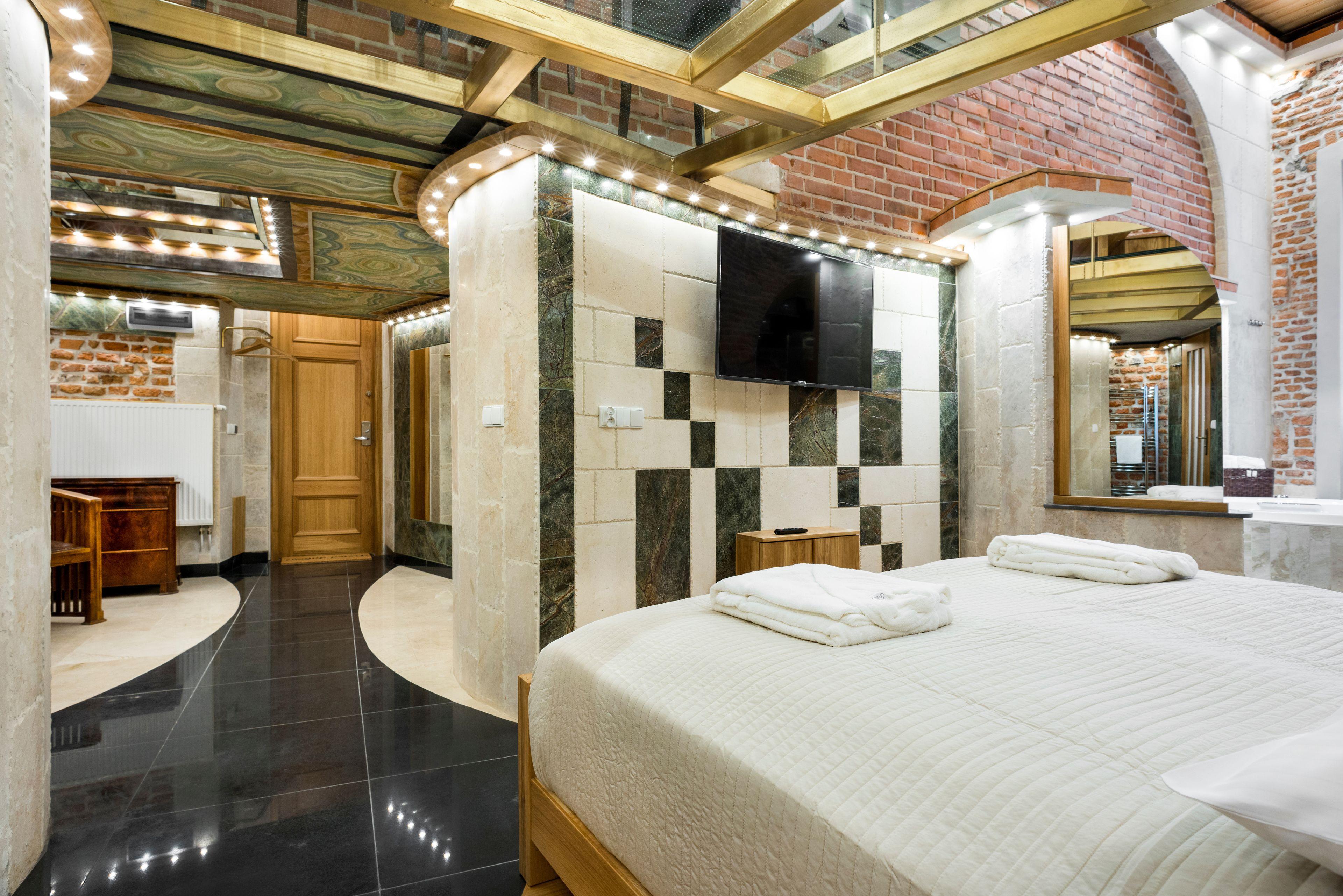 Aparthotel Stare Miasto — Photos 1